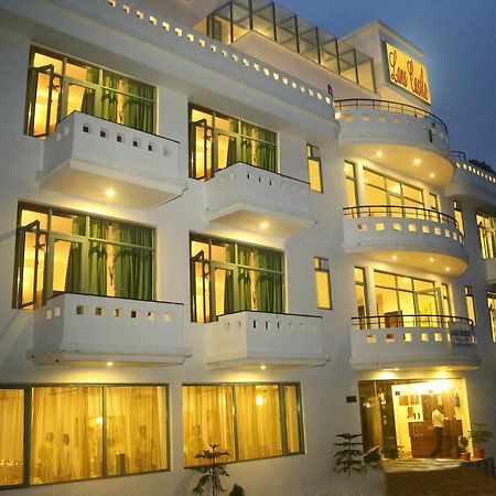 Lans Castle Hotel Лансдаун Екстериор снимка