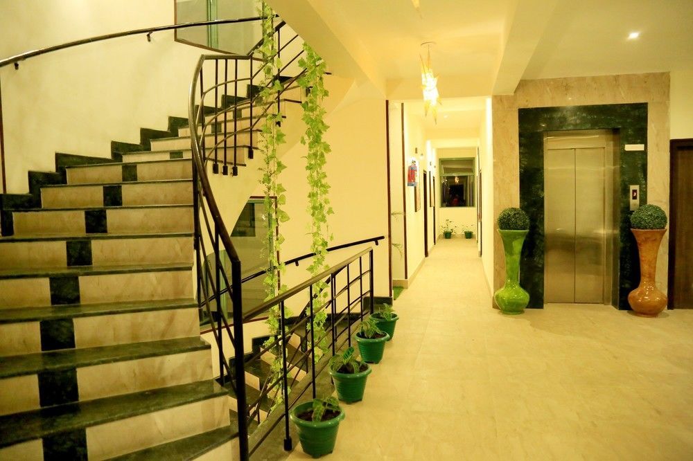 Lans Castle Hotel Лансдаун Екстериор снимка